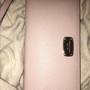 Michael kors long wristlet